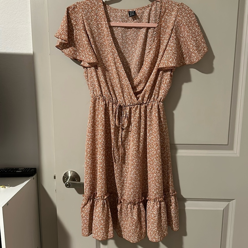 SHEIN flora print dress. Size Xs. Never worn.